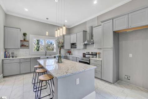 522 S Harper Street Laurens SC 29360