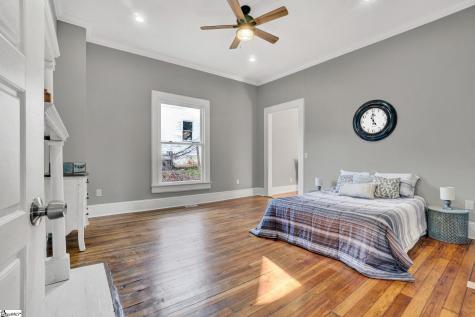 522 S Harper Street Laurens SC 29360