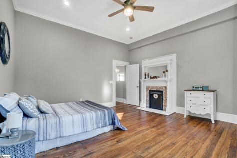 522 S Harper Street Laurens SC 29360