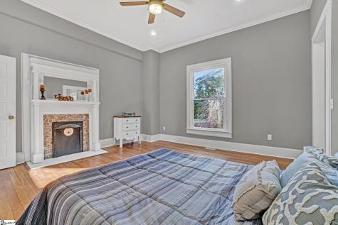 522 S Harper Street Laurens SC 29360