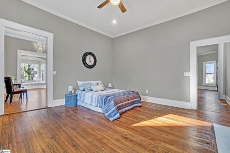 522 S Harper Street Laurens SC 29360