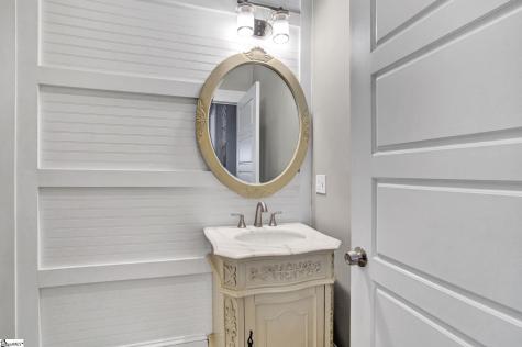 522 S Harper Street Laurens SC 29360