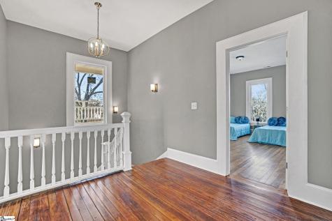 522 S Harper Street Laurens SC 29360