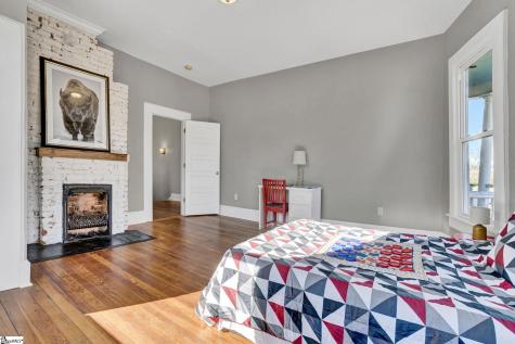 522 S Harper Street Laurens SC 29360
