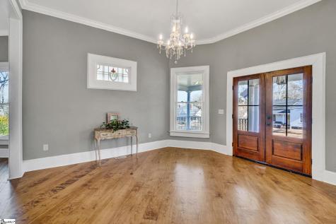 522 S Harper Street Laurens SC 29360