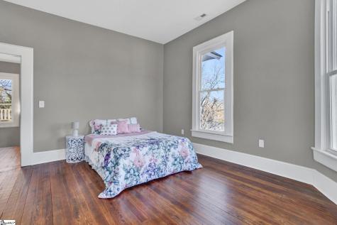 522 S Harper Street Laurens SC 29360