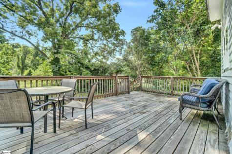 522 S Harper Street Laurens SC 29360