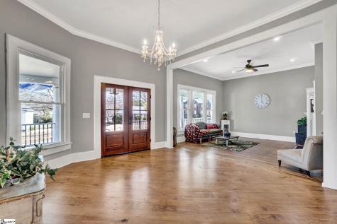 522 S Harper Street Laurens SC 29360
