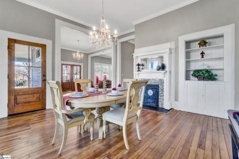 522 S Harper Street Laurens SC 29360
