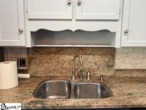 15 Fairlawn Circle Greenville SC 29617