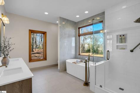 233 Stable Gate Drive Campobello SC 29322