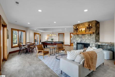 233 Stable Gate Drive Campobello SC 29322