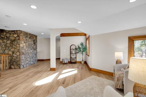 233 Stable Gate Drive Campobello SC 29322