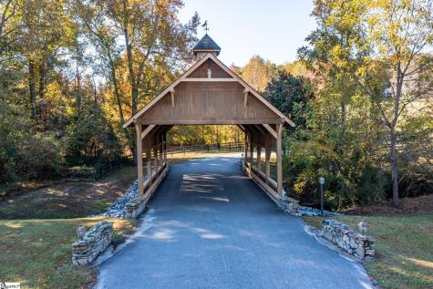 233 Stable Gate Drive Campobello SC 29322