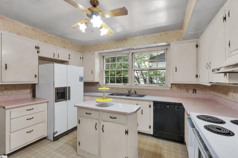 303 N B Street Easley SC 29640