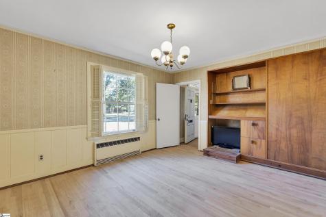 303 N B Street Easley SC 29640