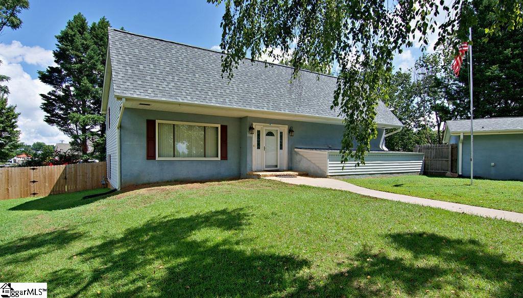 102 Julian Court Easley SC 29642