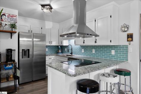 29 Lee Way Taylors SC 29687