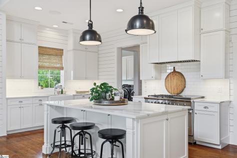 147 S Edgewater Drive Sunset SC 29685