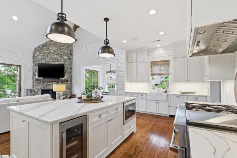 147 S Edgewater Drive Sunset SC 29685
