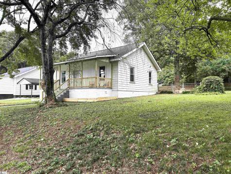 104 Hodgens Drive Travelers Rest SC 29690