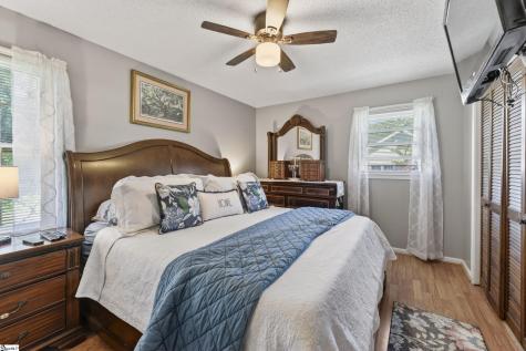 135 W Church Street Cowpens SC 29330