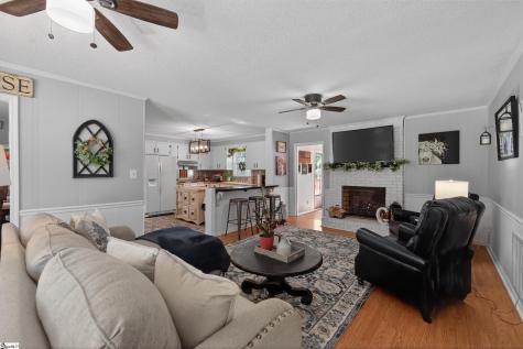 135 W Church Street Cowpens SC 29330