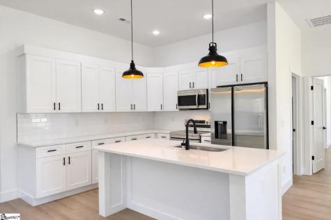 179 Cedar Avenue Wellford SC 29385