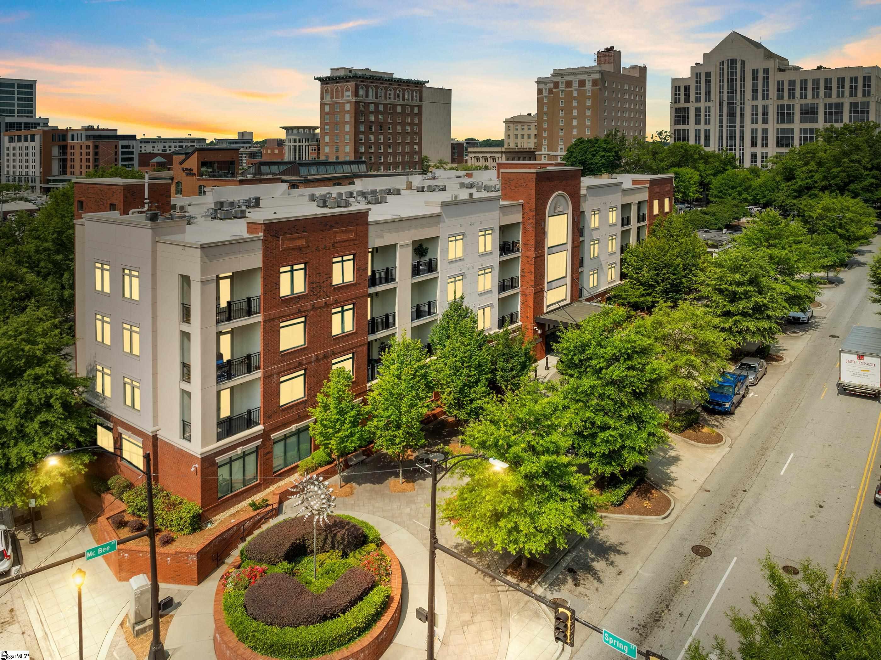 98 E Mcbee Avenue Greenville SC 29601