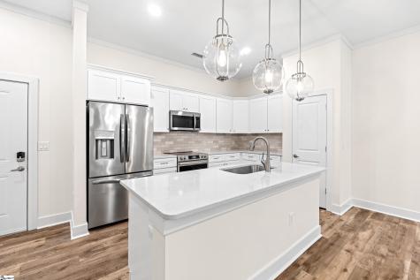98 E Mcbee Avenue Greenville SC 29601