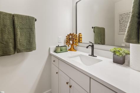 9 Hawthorne Lane Greenville SC 29605