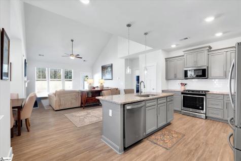 123 Pine Hollow Place Easley SC 29642