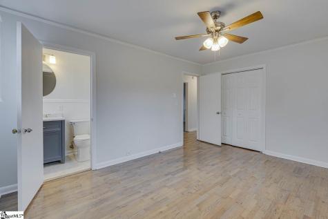 15 Strawberry Drive Greenville SC 29617