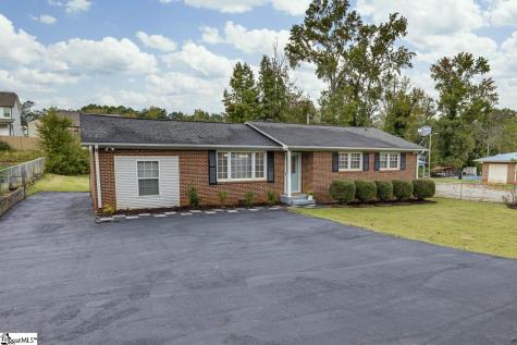 15 Strawberry Drive Greenville SC 29617