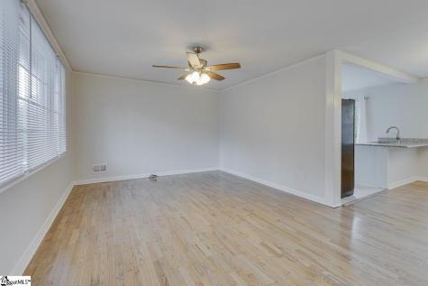 15 Strawberry Drive Greenville SC 29617