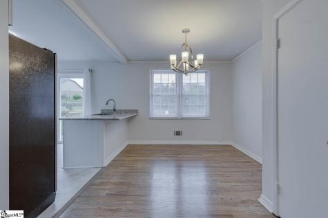 15 Strawberry Drive Greenville SC 29617