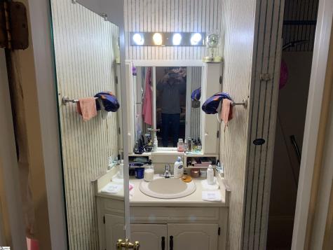 201 Knollwood Drive Anderson SC 29625