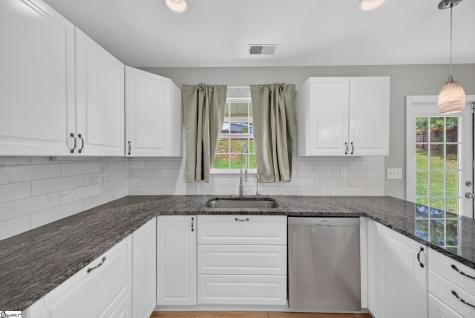 114 Kingsman Court Easley SC 29642