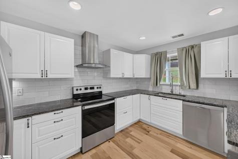 114 Kingsman Court Easley SC 29642
