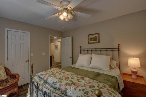2011 Ridgeview Lane Seneca SC 29678