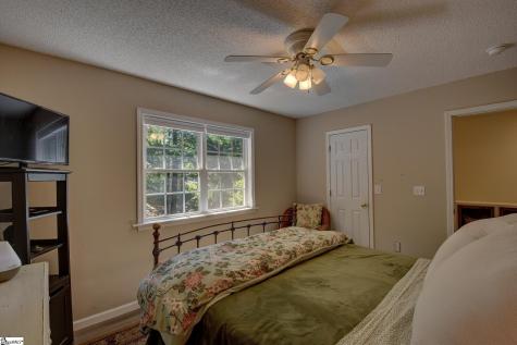 2011 Ridgeview Lane Seneca SC 29678