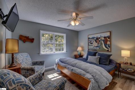 2011 Ridgeview Lane Seneca SC 29678