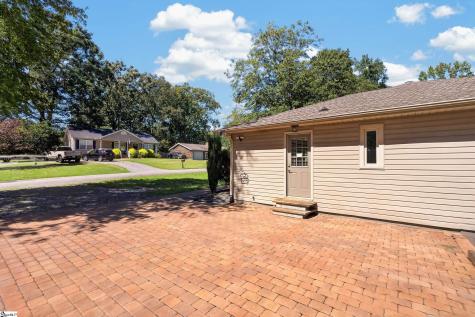 117 Edgewood Avenue Landrum SC 29356