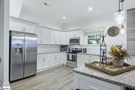 6 7th Street Greenville SC 29611