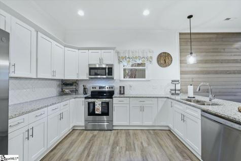 6 7th Street Greenville SC 29611