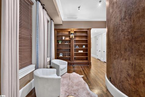 18 S Main Street Greenville SC 29601