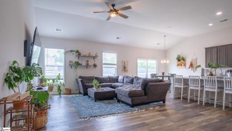 460 White Peach Way Duncan SC 29334