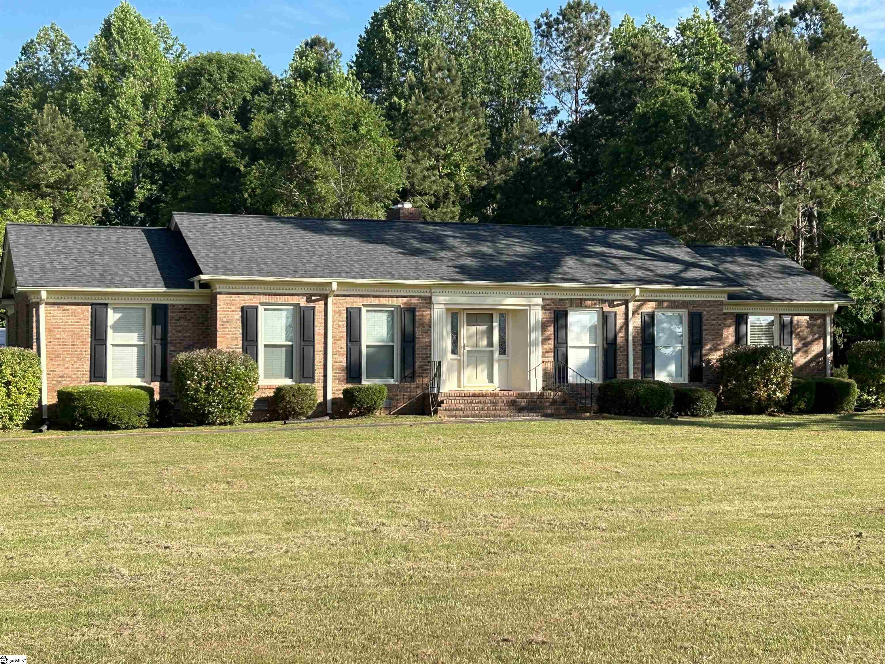 3414 W 72 Highway Clinton SC 29325