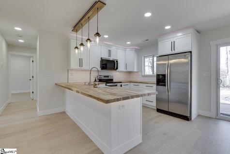 136 W Bluford Street Clinton SC 29325