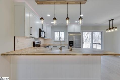 136 W Bluford Street Clinton SC 29325